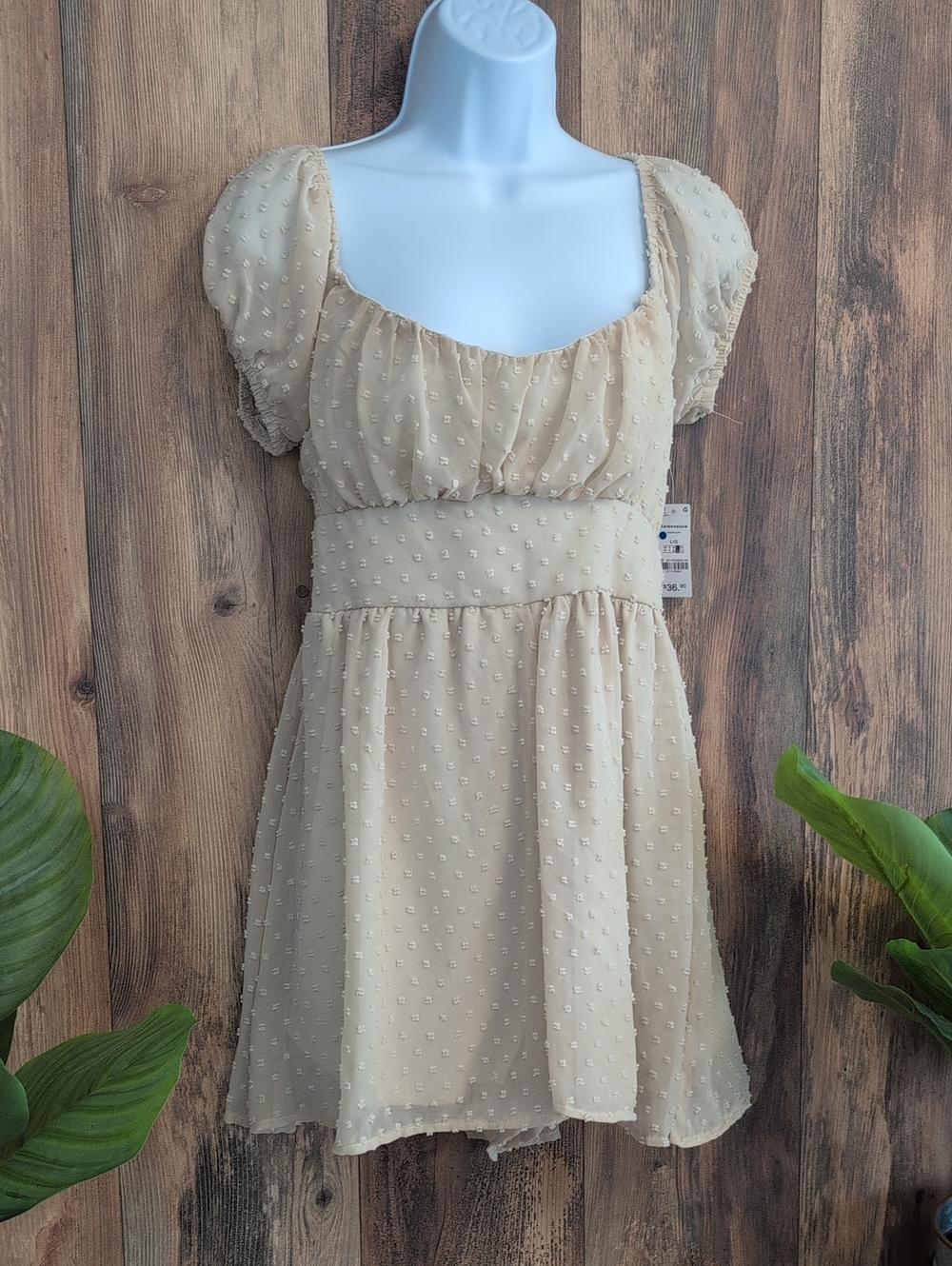 Ardene Cream Swiss Dot Puff Sleeve Mini Romper L       NWT    T200